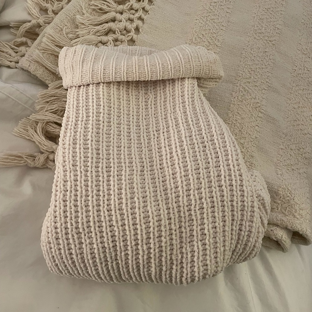 White turtleneck sweater